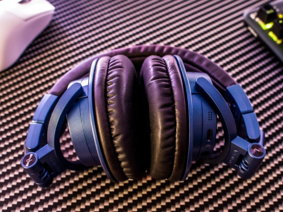 Audio-Technica M50xBT2 složený