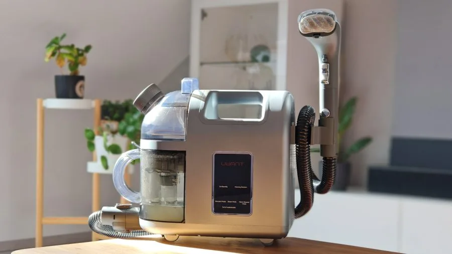 Bohater recenzji odkurzacza UWANT B200