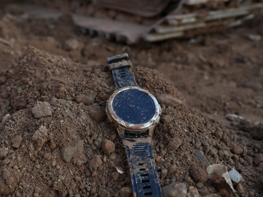 KOSPET TANK T3 ULTRA Smartwatch in the dirt
