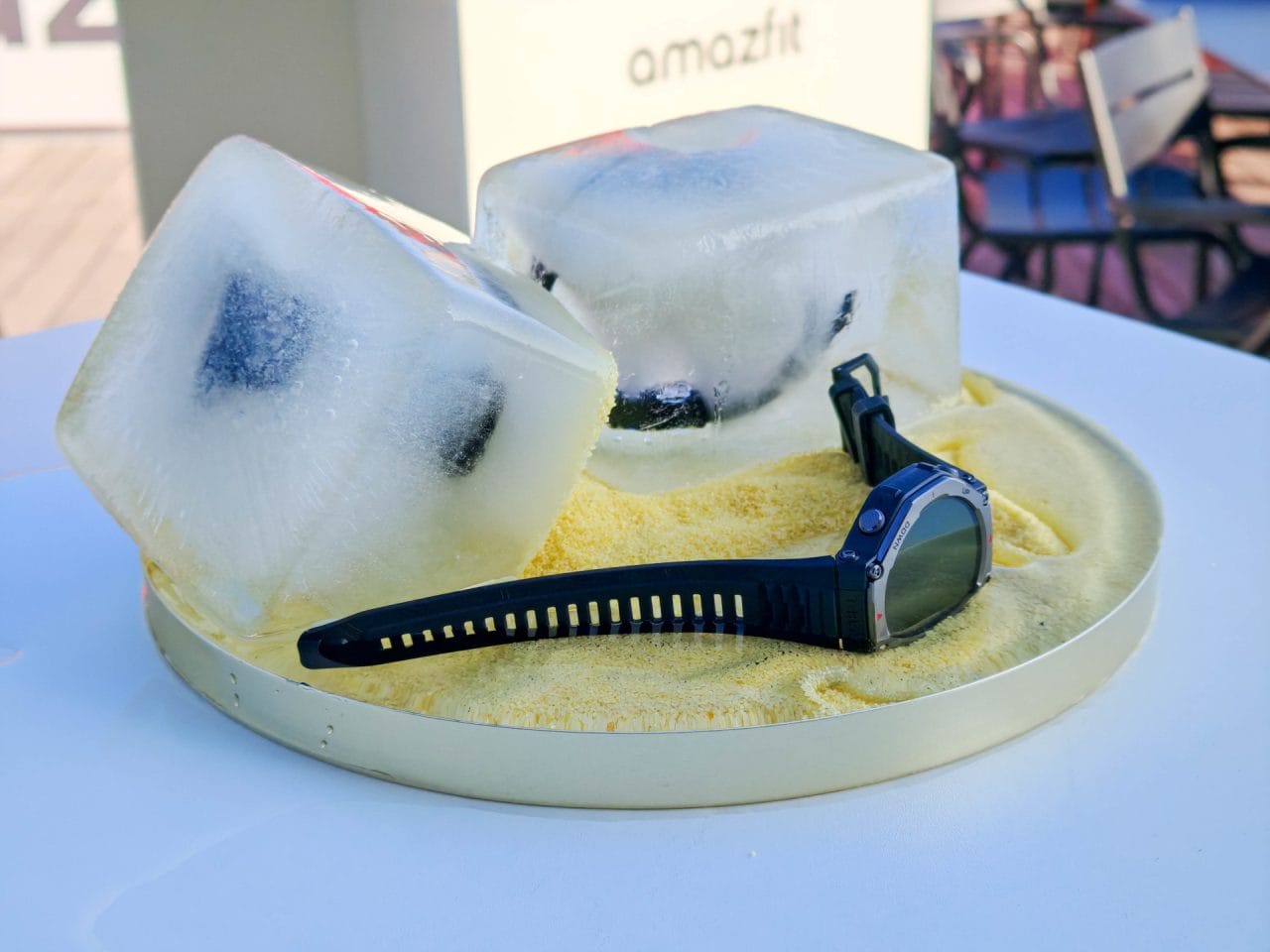 Amazfit T-Rex 3 in Sand und Eis