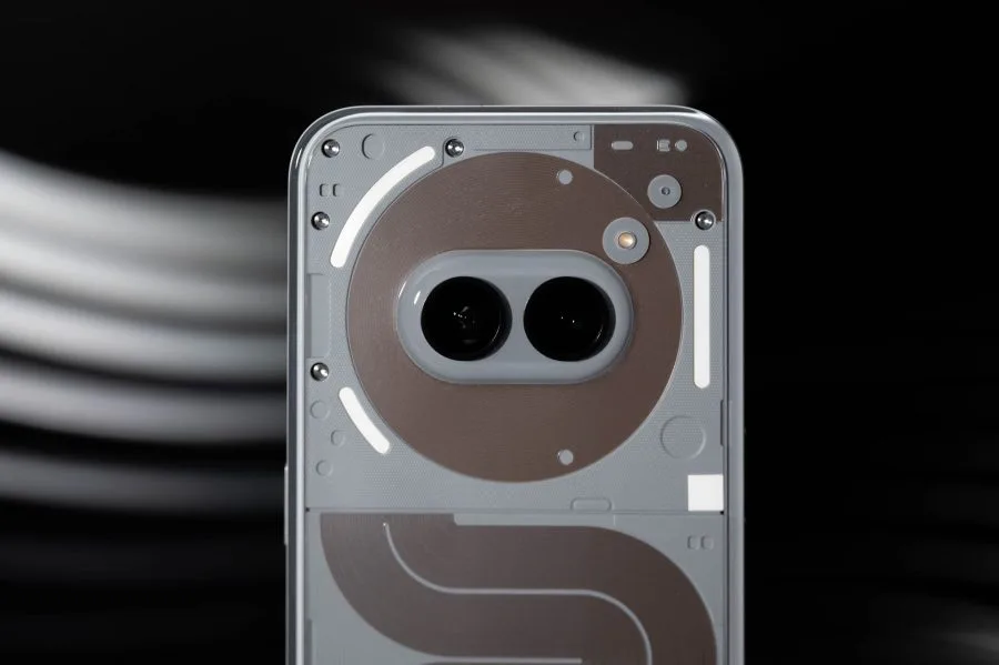 Nothing Phone (2a) Plus oben