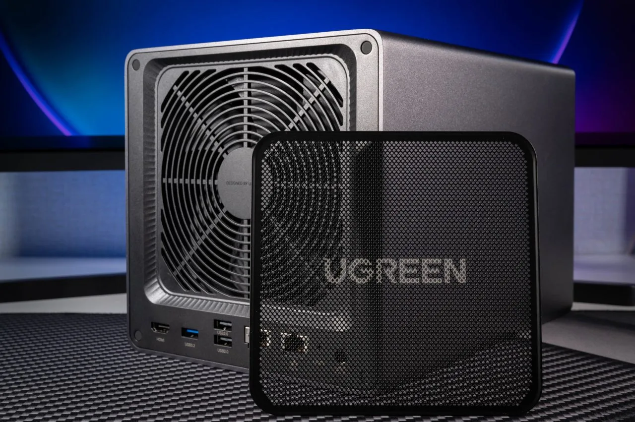 UGREEN NASync DXP4800 Plus removable dust filter