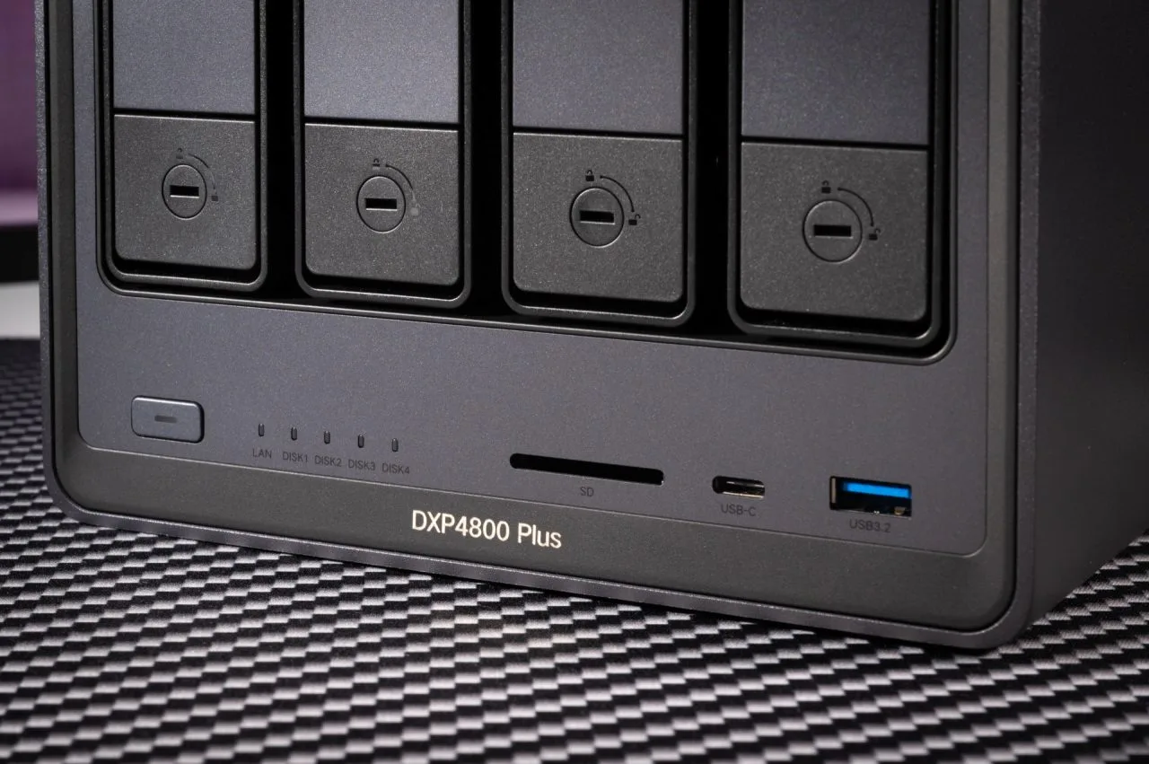 UGREEN NASync DXP4800 Plus Front Panel Connectors