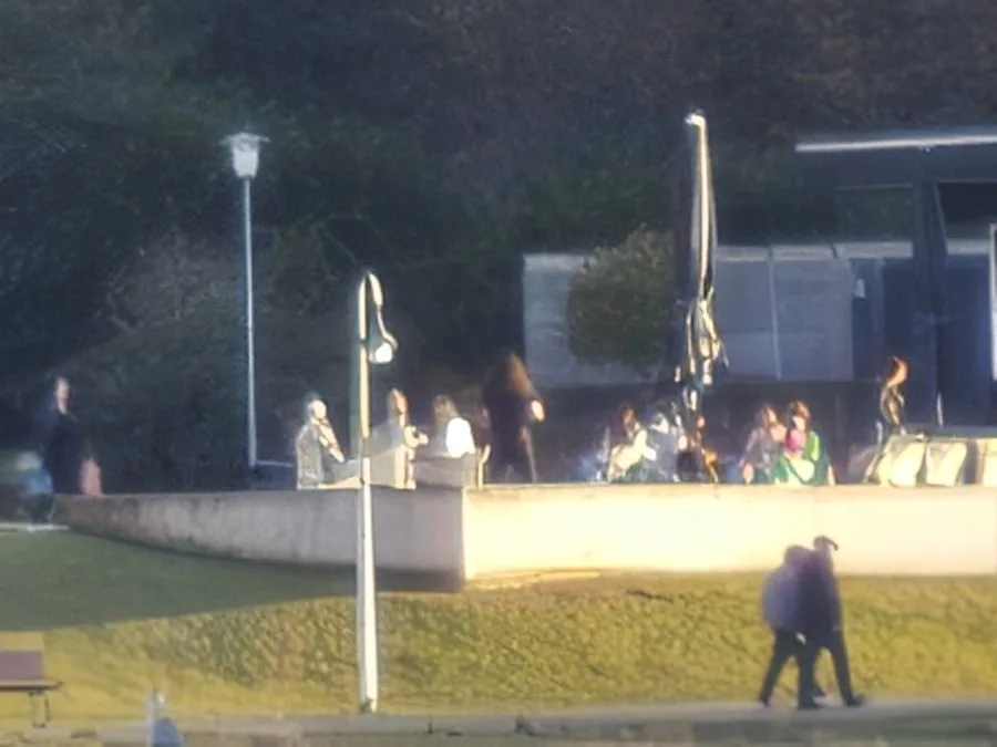 اختبار تصوير هاتف Xiaomi 15 بكاميرا مقربة 60x