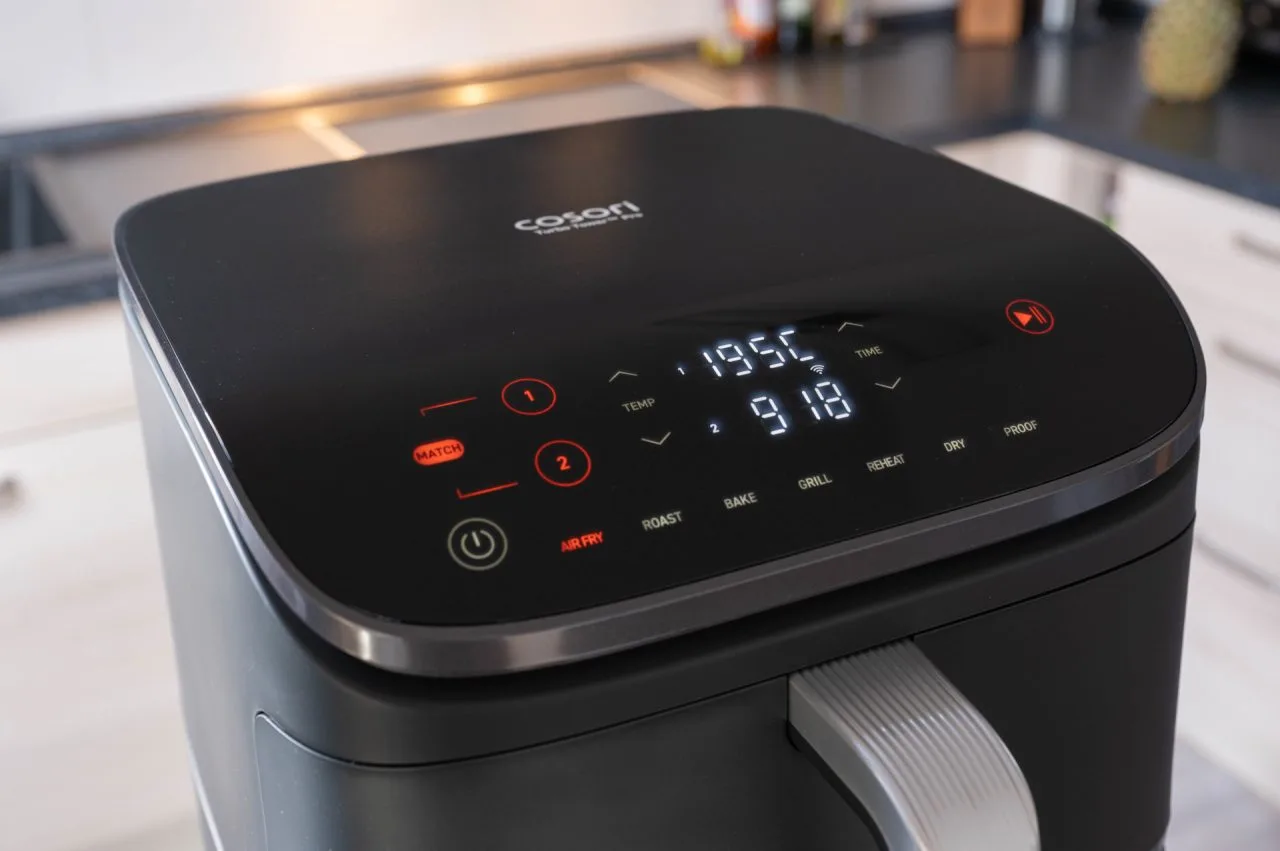 COSORI Turbo Tower Pro Display mit Bedienfeld