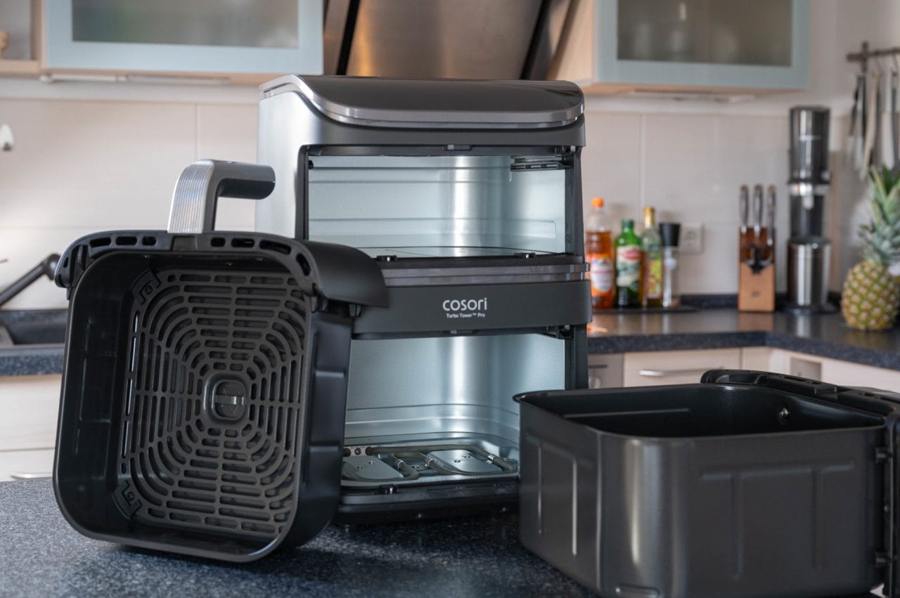 COSORI Turbo Tower Pro com gavetas abertas