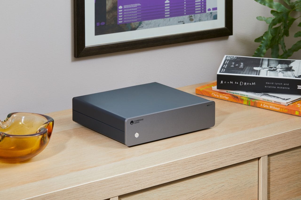 Cambridge Audio MXW70 Lifestyle