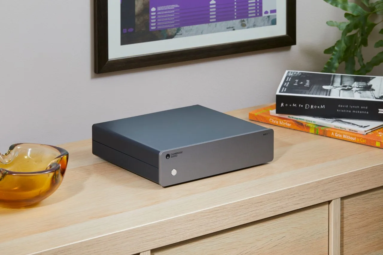 Cambridge Audio MXW70 Lifestyle