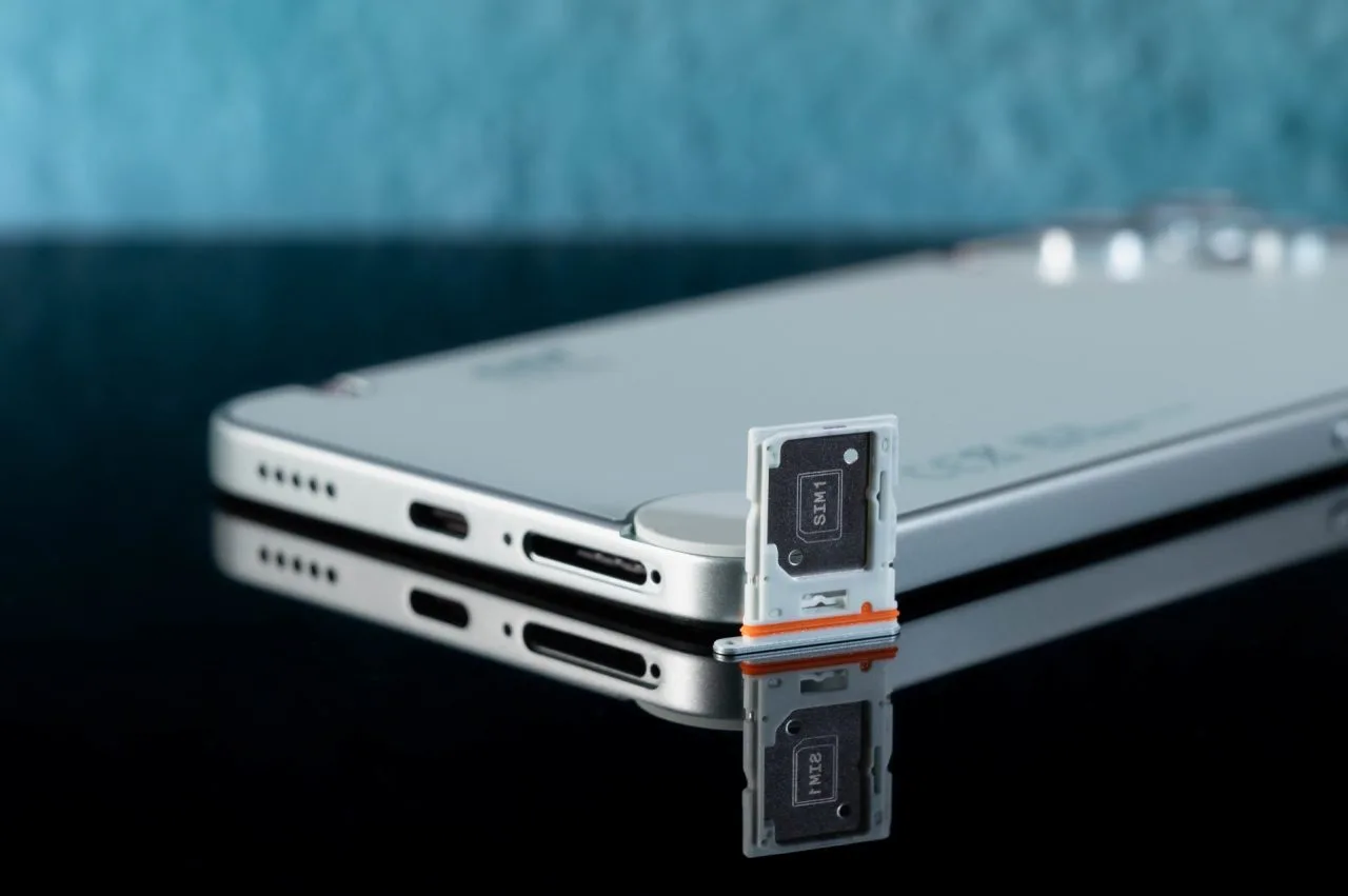 CMF Phone 2 Pro Hybrid-SIM