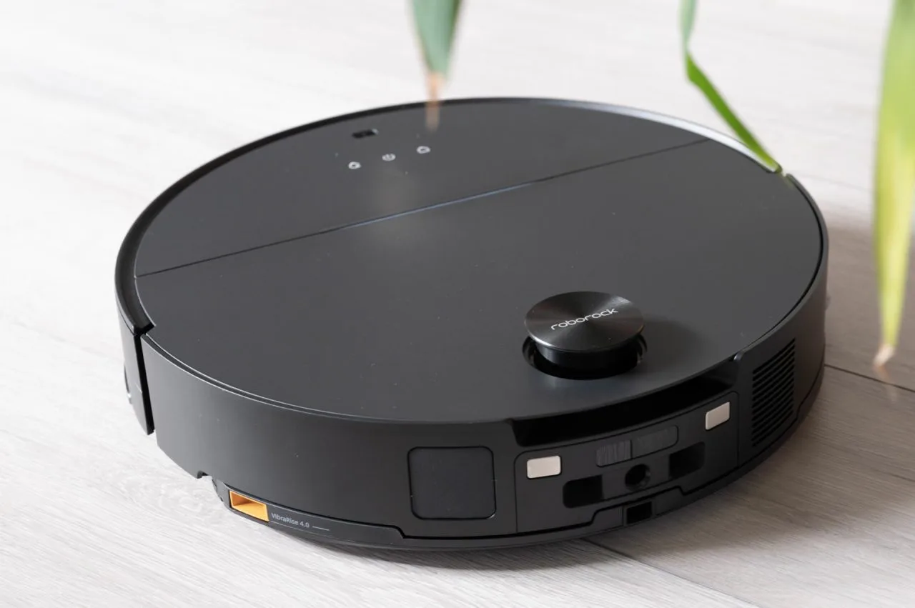 Roborock Saros 10 von hinten