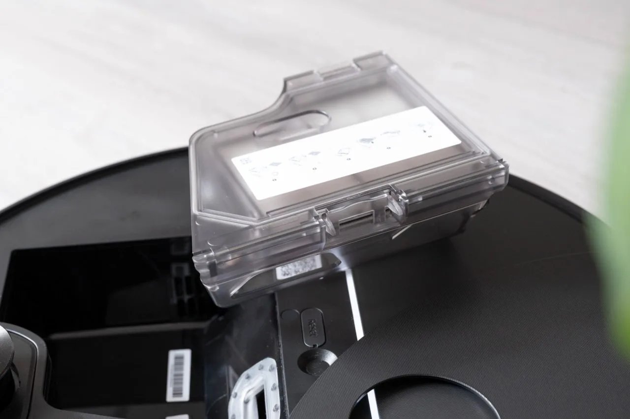 Roborock Saros 10 Staubbehälter