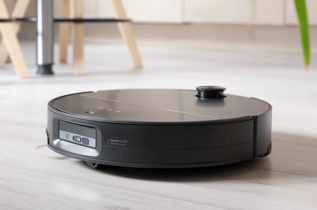Roborock Saros 10 von vorne
