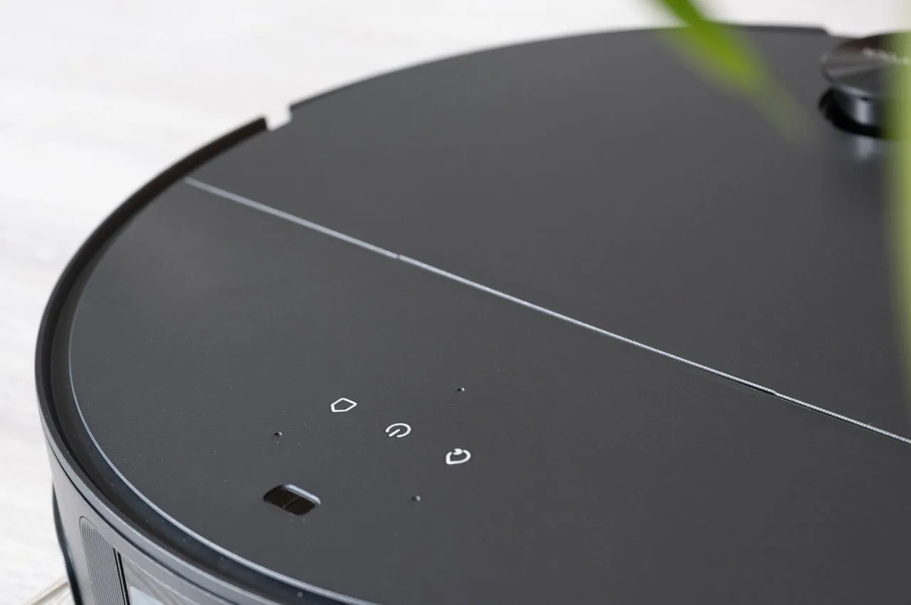Roborock Saros 10 kapazitive Bedientasten
