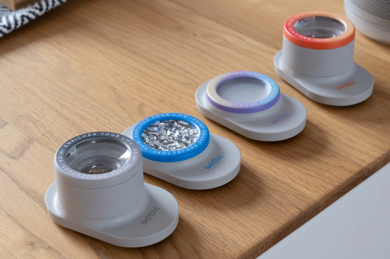 XGIMI MoGo 4 magnetic attachments