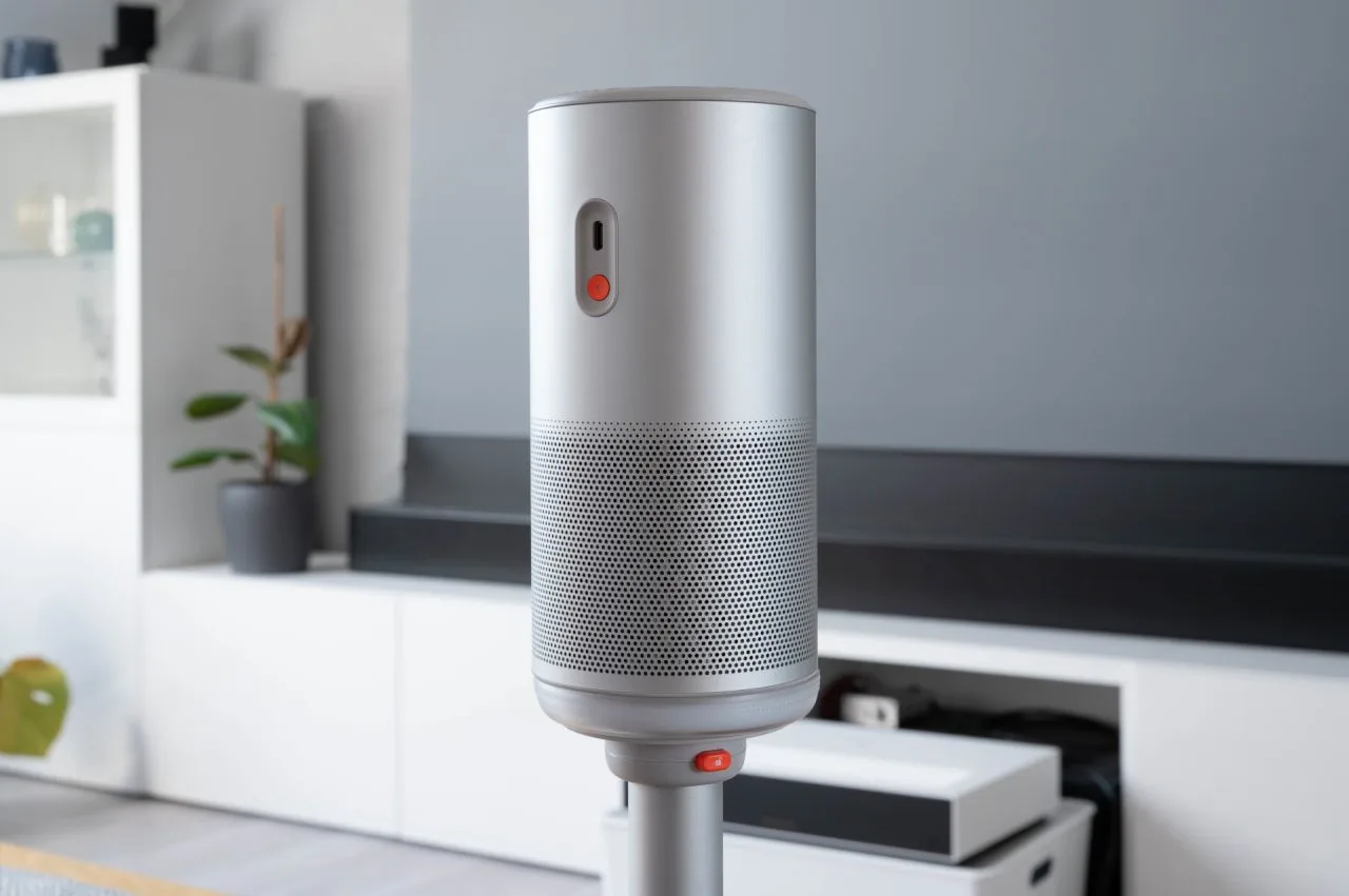 XGIMI MoGo 4 mini remote to projector