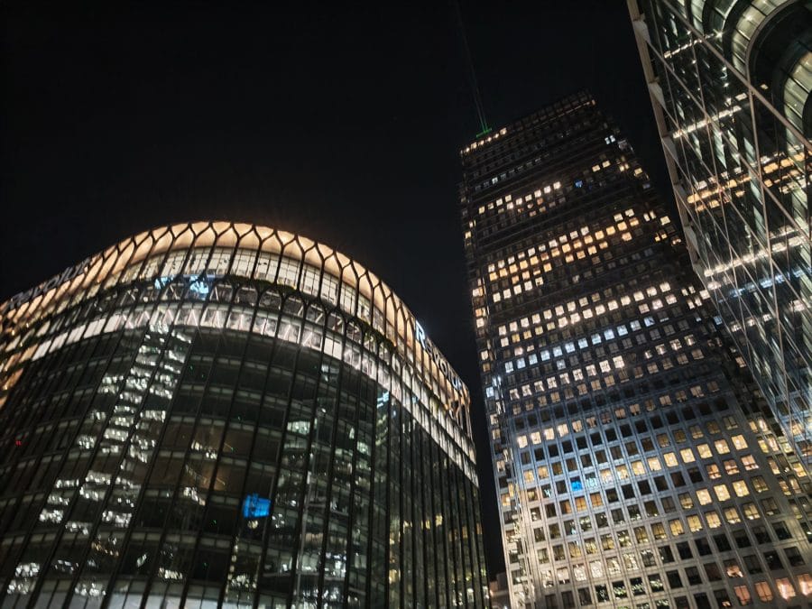 Testaufnahme London bei Nacht Hochhäuser