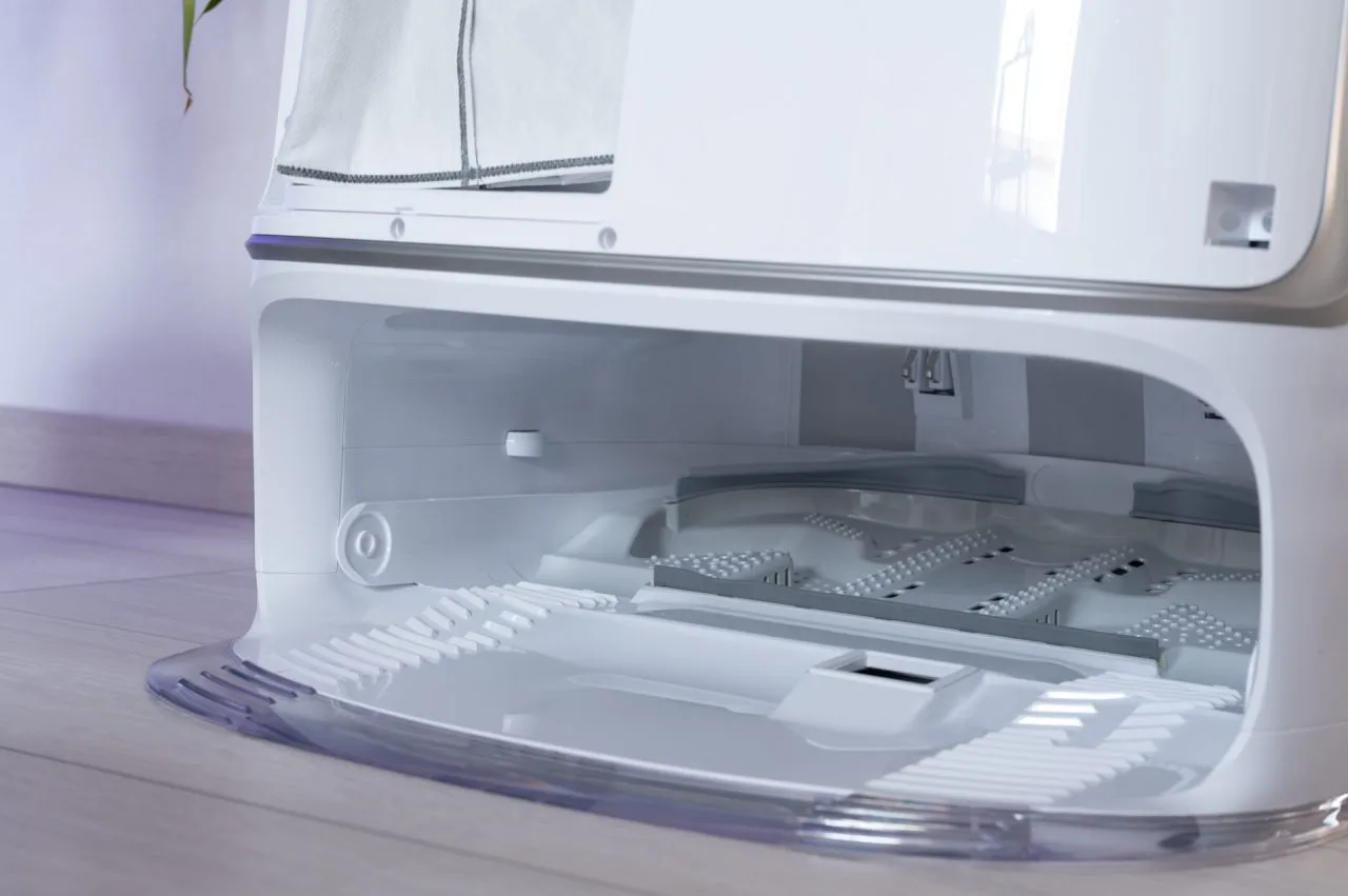 Narwal Freo Z10 Ultra basebakke i stationen