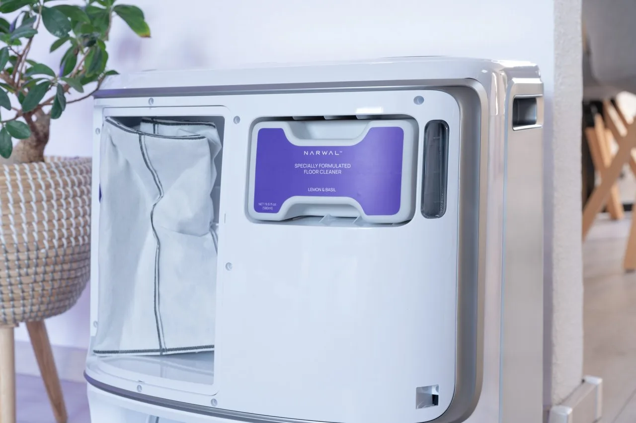 Narwal Freo Z10 Ultra med frontdæksel fjernet