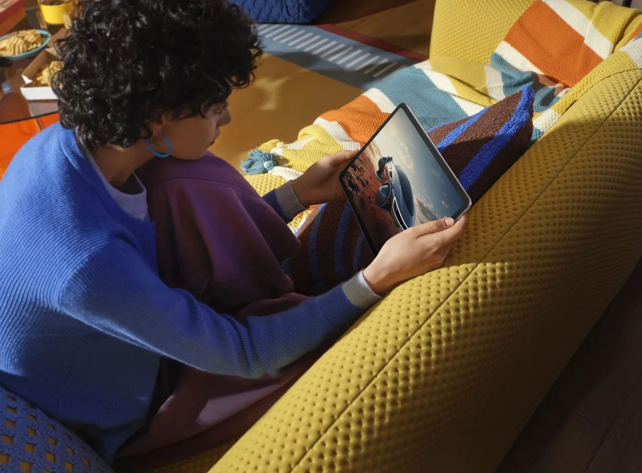 Xiaomi Redmi Pad 2 Pro Lifestyle (2)