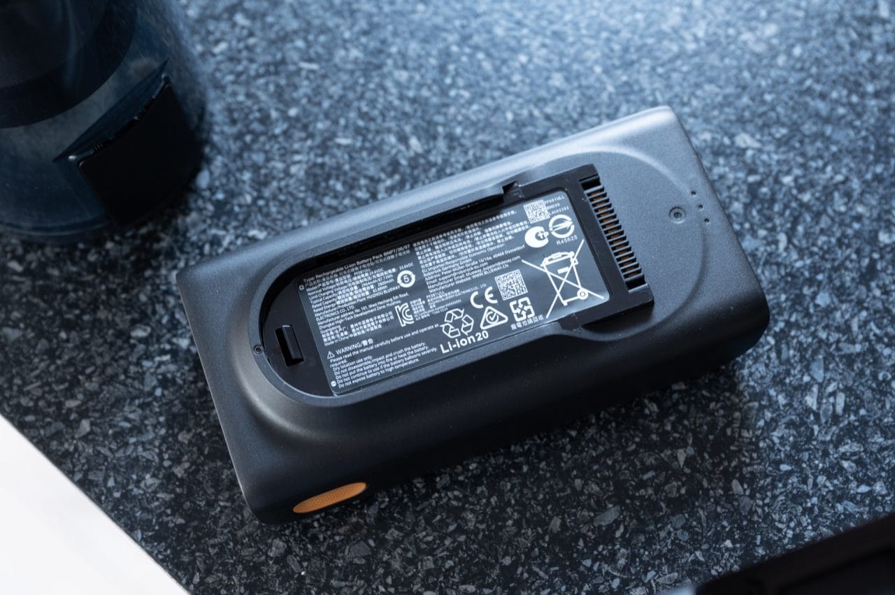 Roborock H60 Hub Ultra abnehmbarer Akku