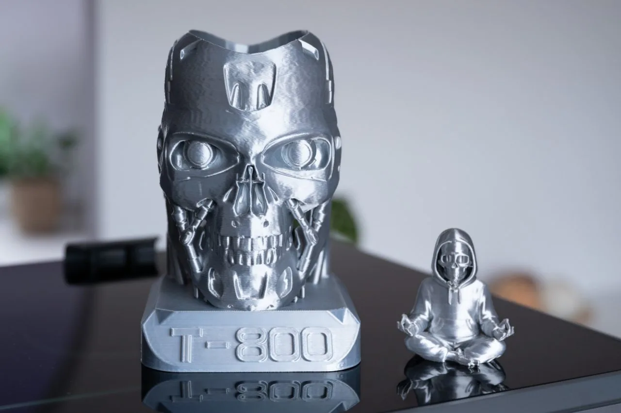 Terminator en skelet bedrukt met Centauri Carbon