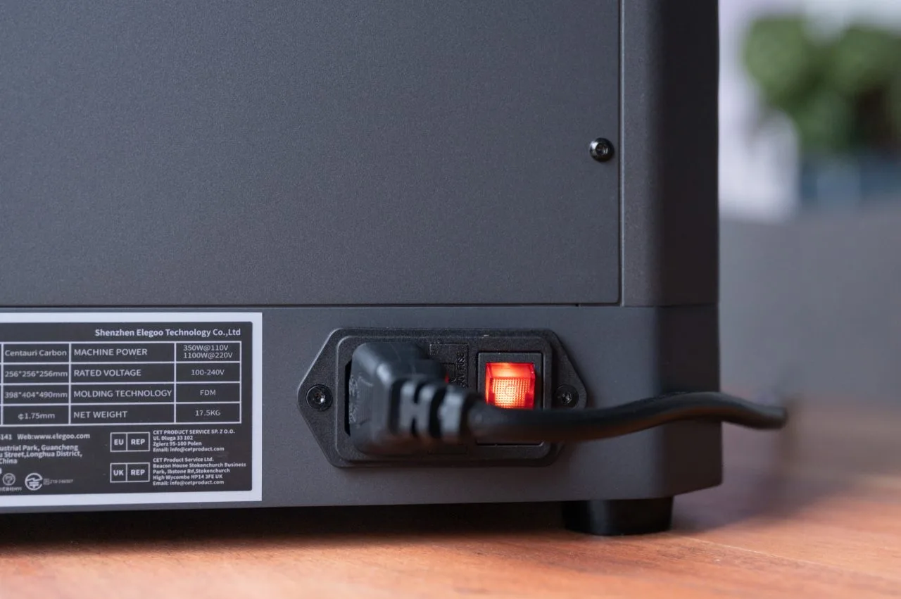 IEC-connector aan de achterkant