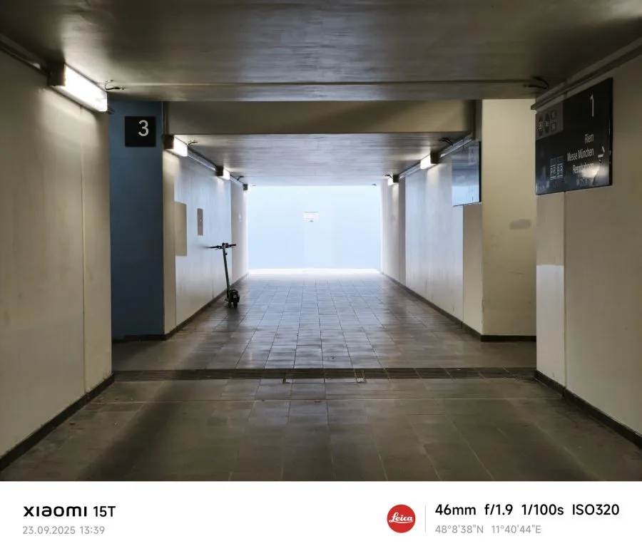 Prueba de cámara principal del Xiaomi 15T bajo el paso