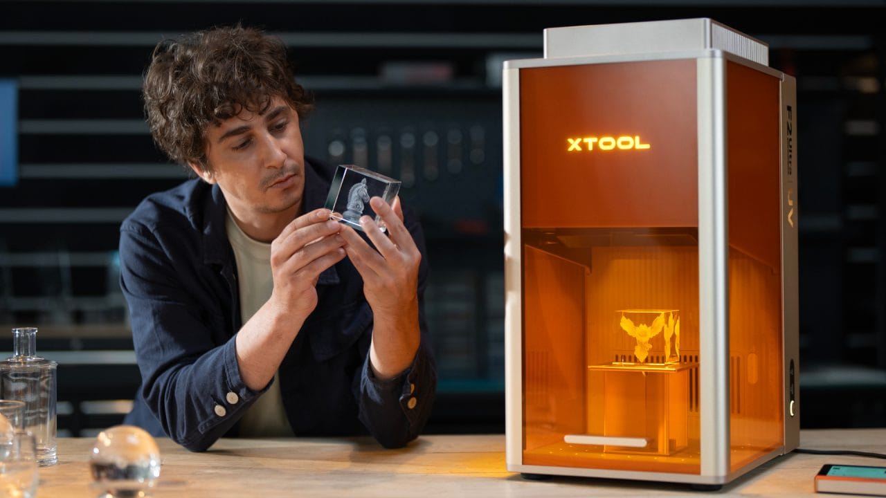 xTool F2 Ultra UV Laser Hero