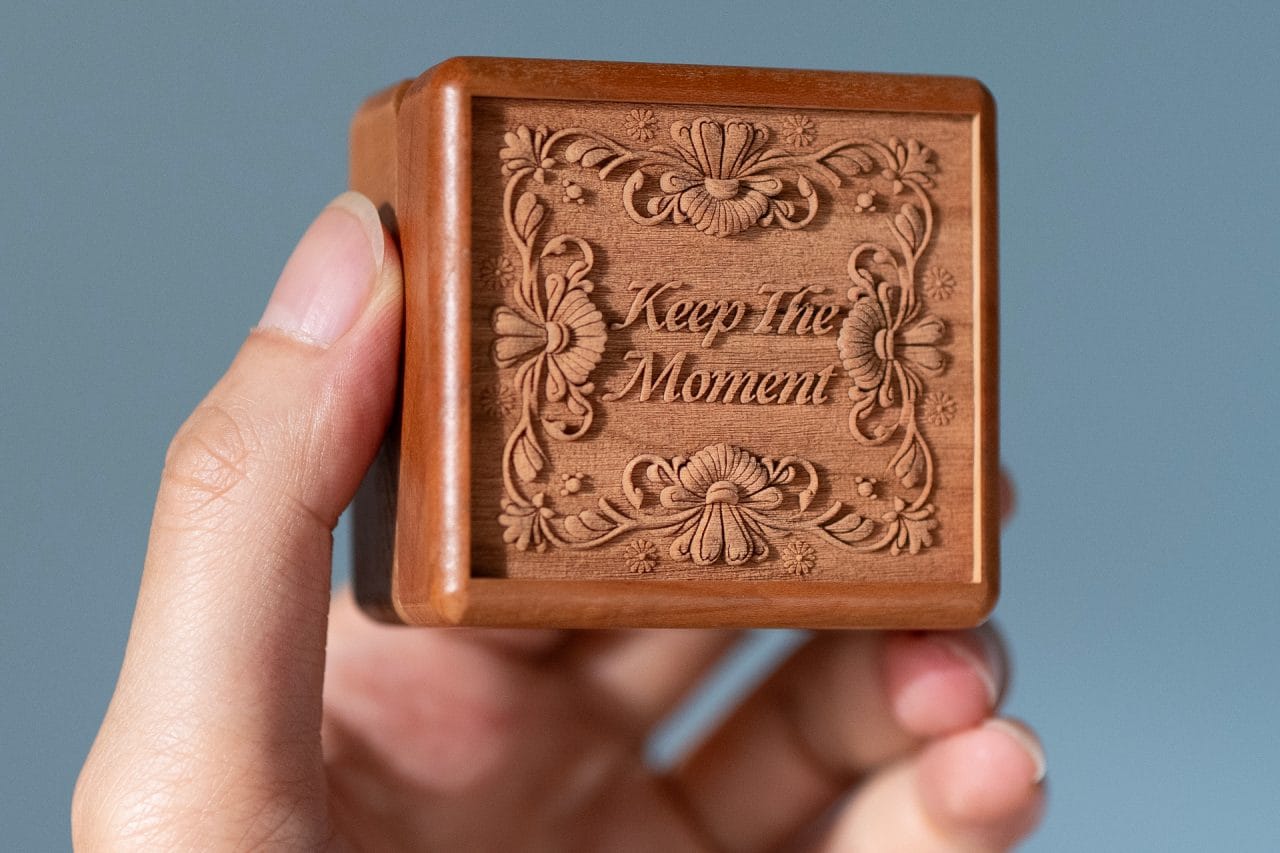 Werkstück mit Holz-Relief