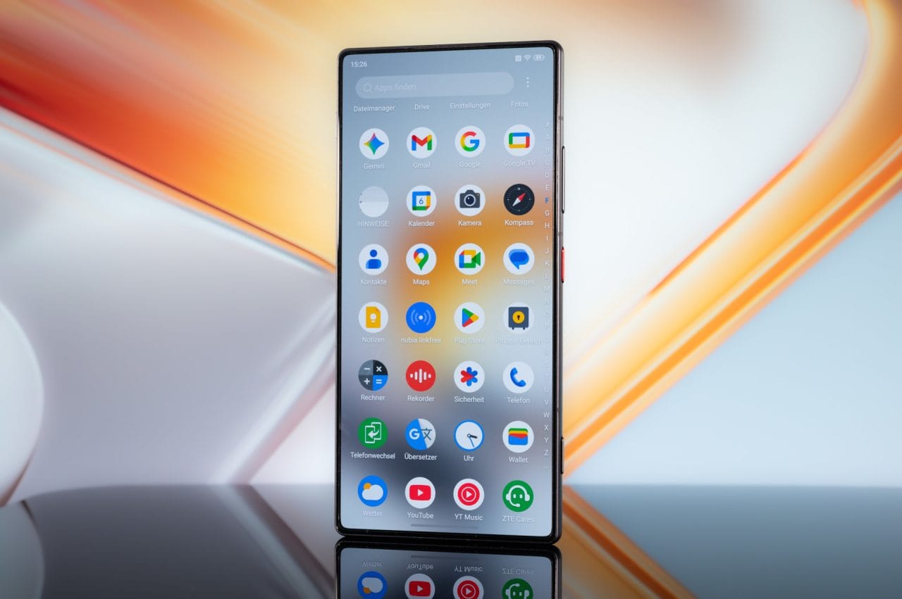 nubia Z80 Ultra OLED Display