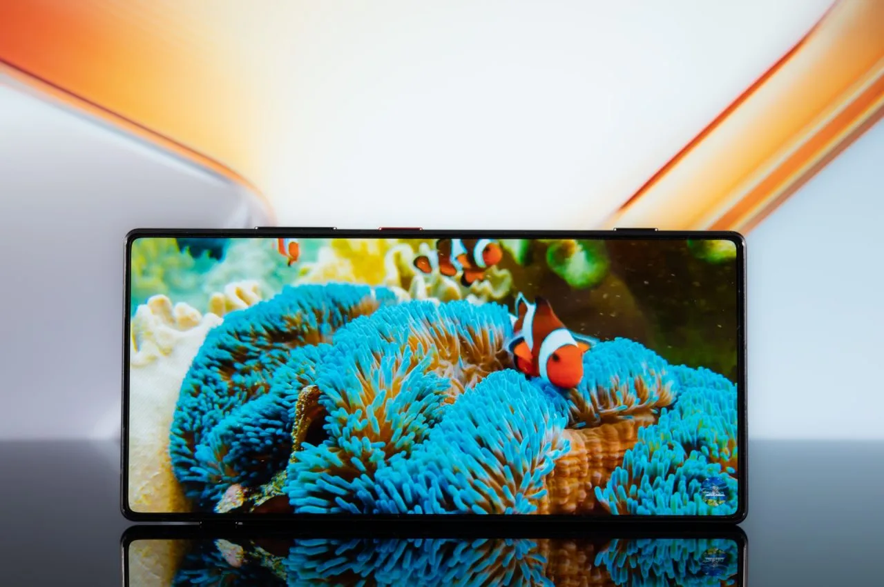 nubia Z80 Ultra Display HDR