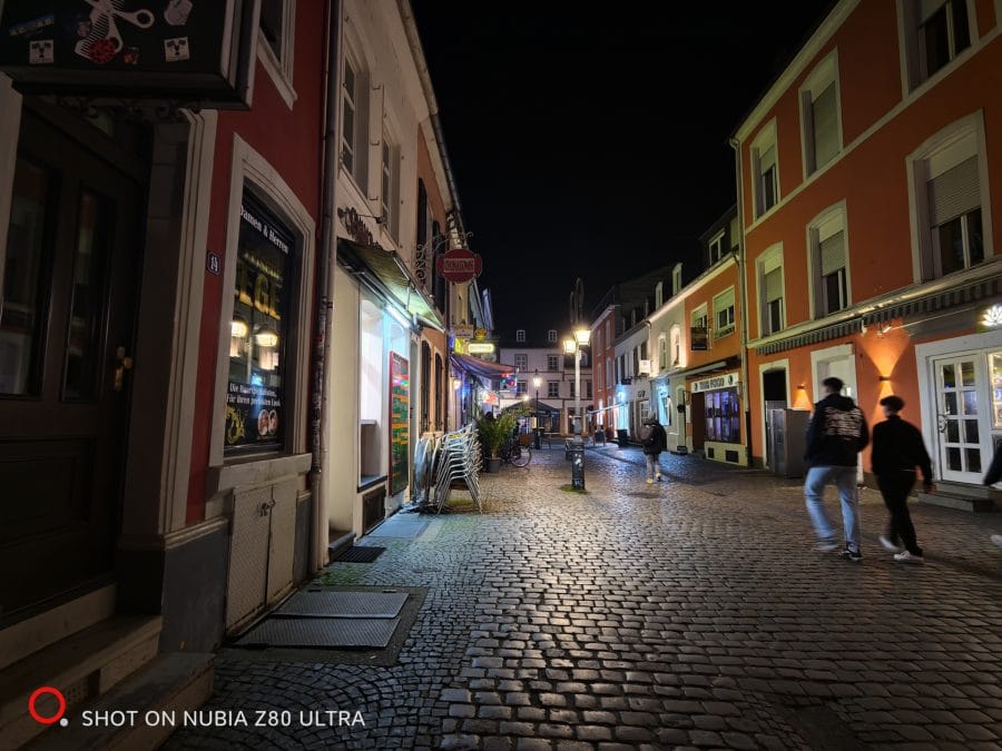 Kamera Testaufnahme Ultraweitwinkel Nacht Stadt