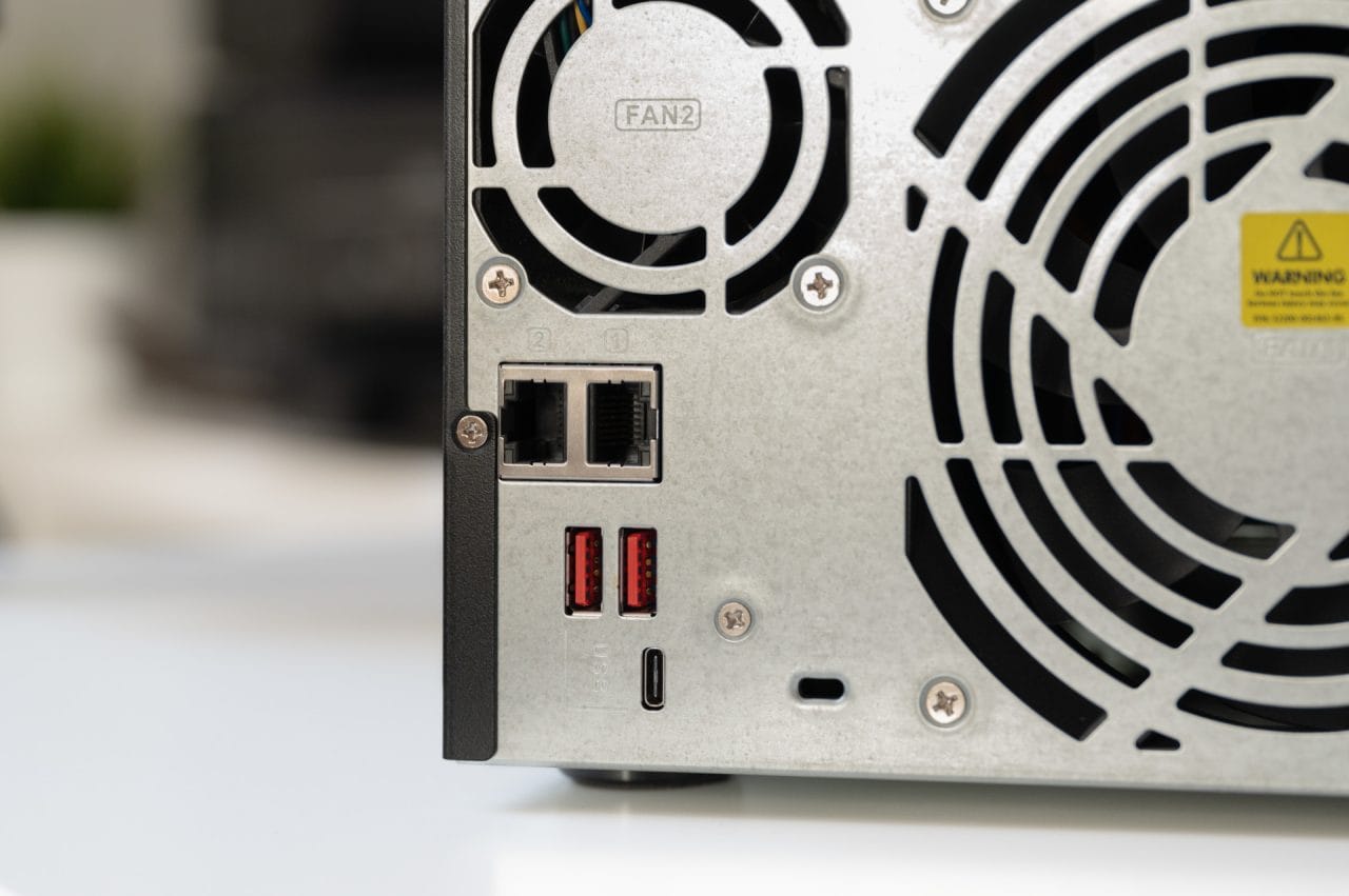QNAP TS-473A Anschlüsse hinten