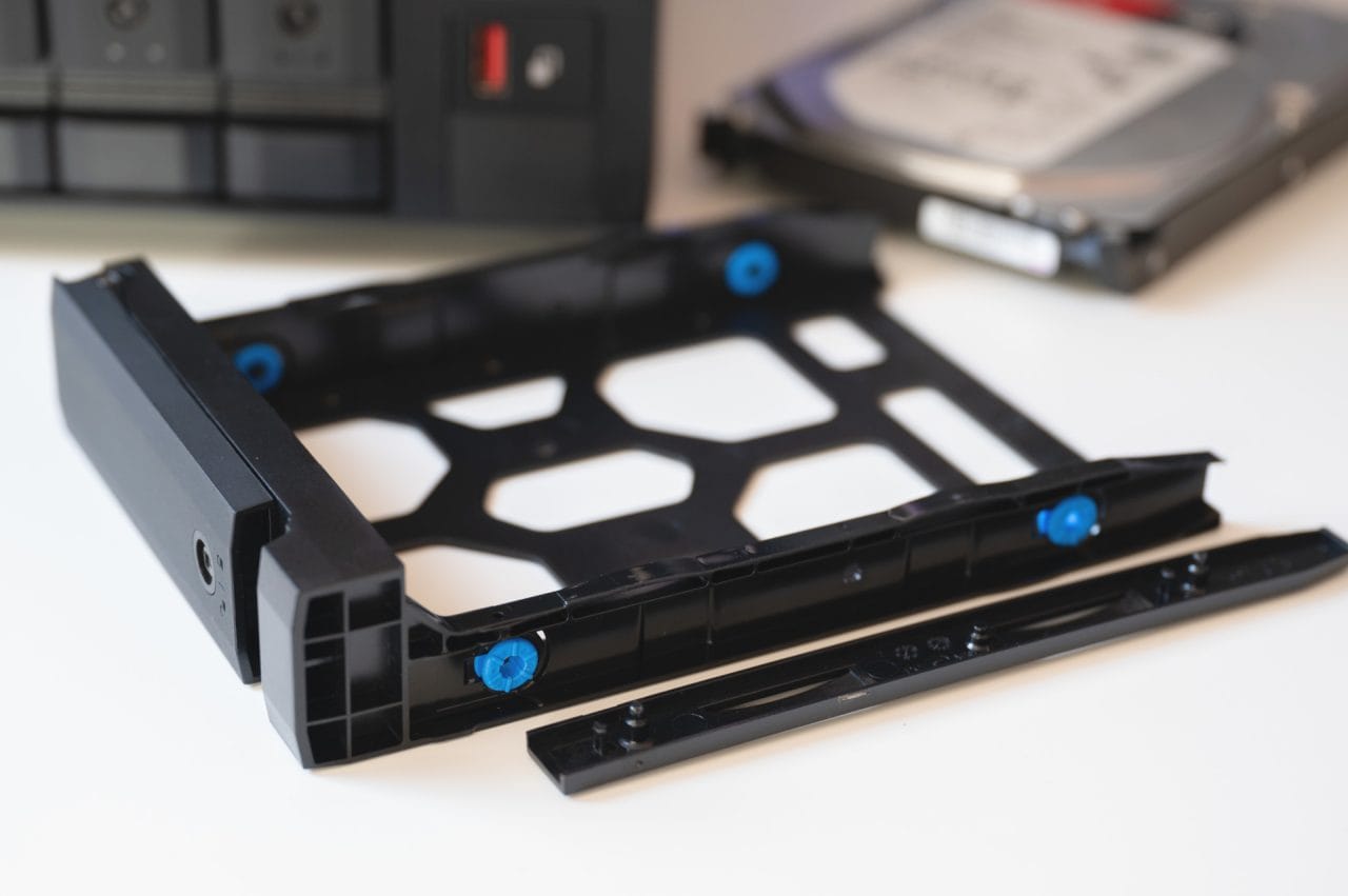 QNAP TS-473A klickfähige Trays