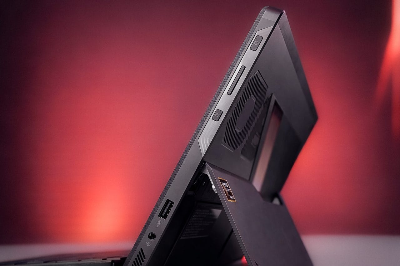 ASUS ROG Flow Z13 Anschlüsse rechts