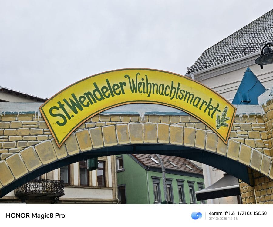 HONOR Magic 8 Pro Testaufnahme Hauptkamera Tag 46 mm Weihnachtsmarkt