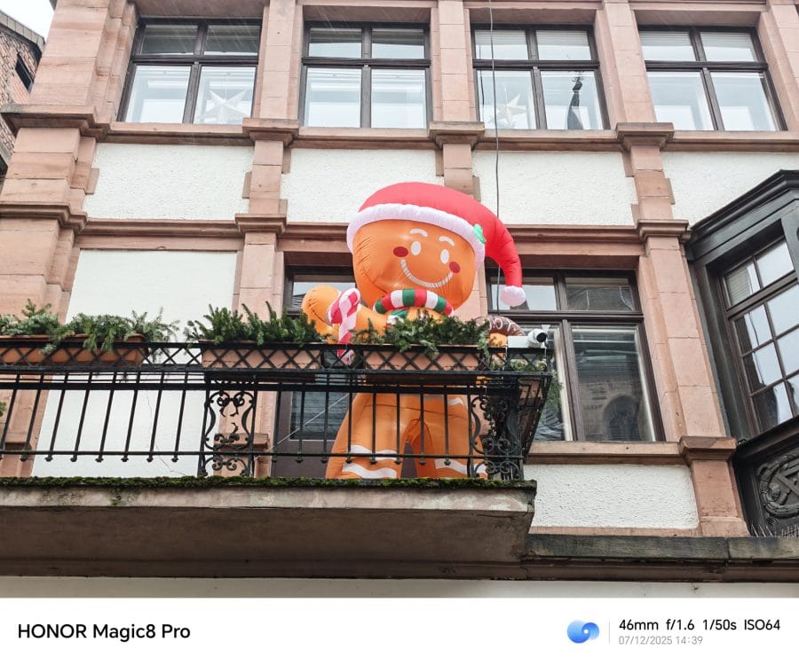 HONOR Magic 8 Pro Testaufnahme Hauptkamera Tag 46 mm Lebkuchenmann