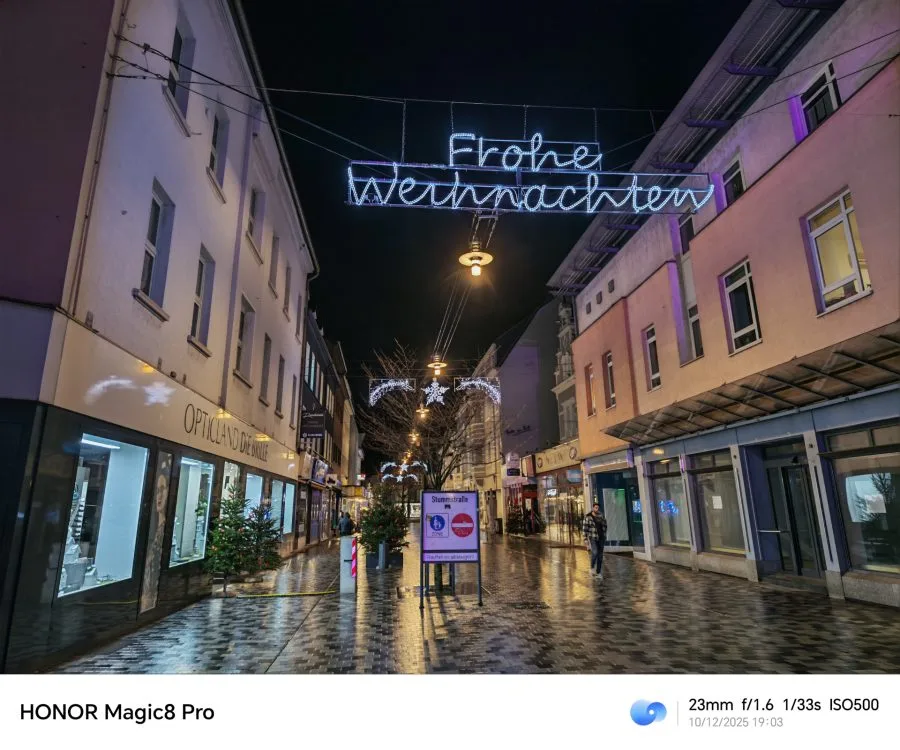 HONOR Magic 8 Pro Δοκιμαστική λήψη με την κύρια κάμερα, τη νύχτα Καλά Χριστούγεννα