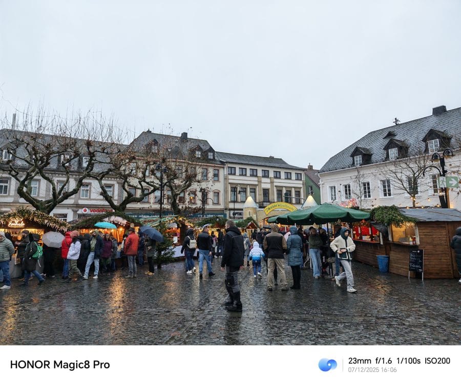 HONOR Magic 8 Pro Testaufnahme Hauptkamera Tag Menschen