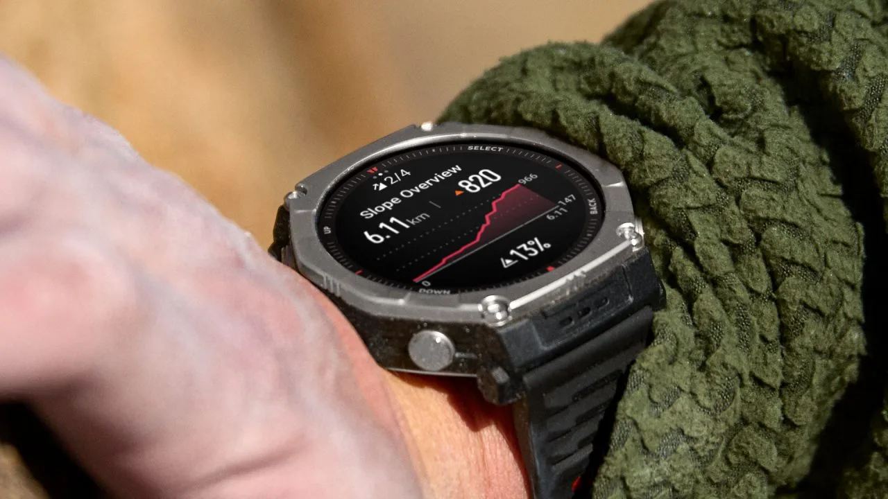 Amazfit T-Rex Ultra 2 Lifestyle (1)
