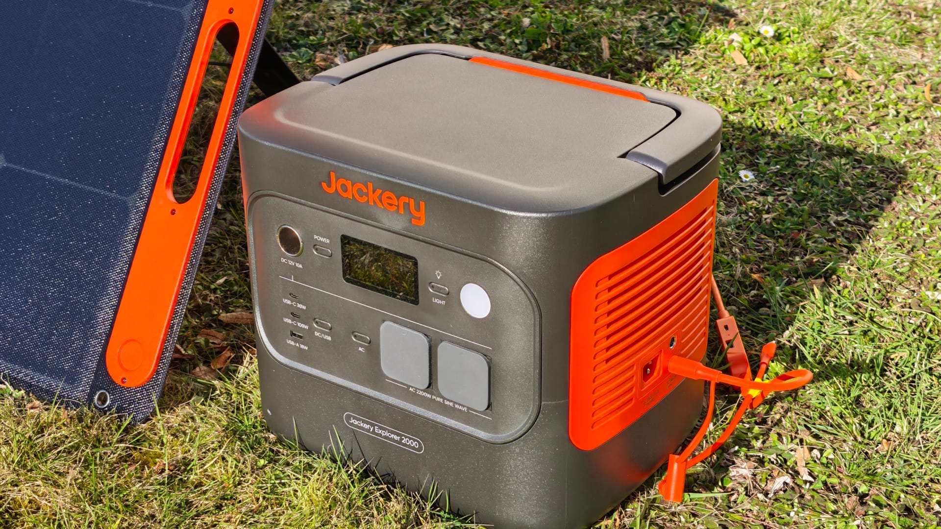 Jackery Explorer v2 Review Hero