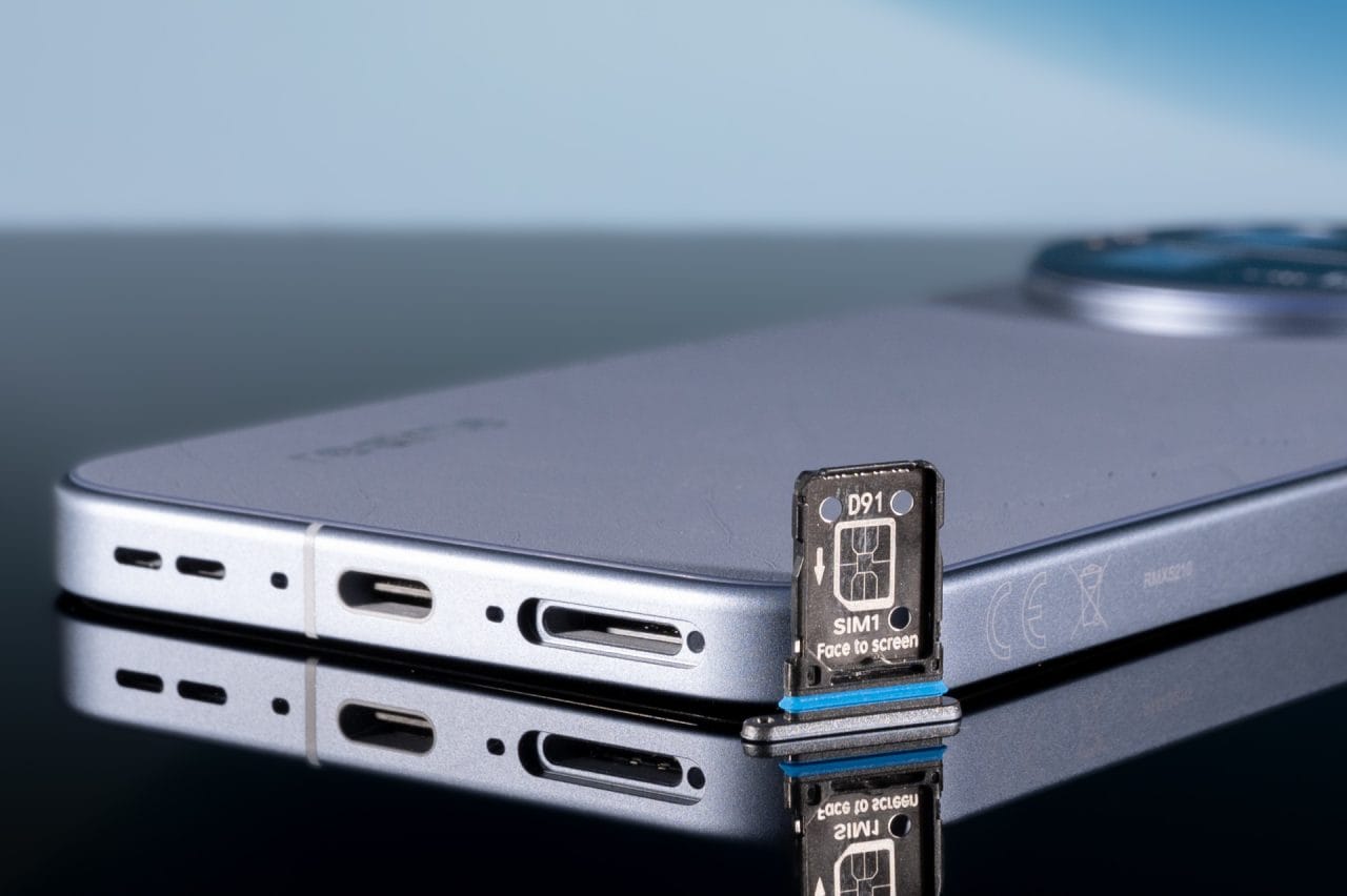 realme GT 8 Pro mit SIM Tray
