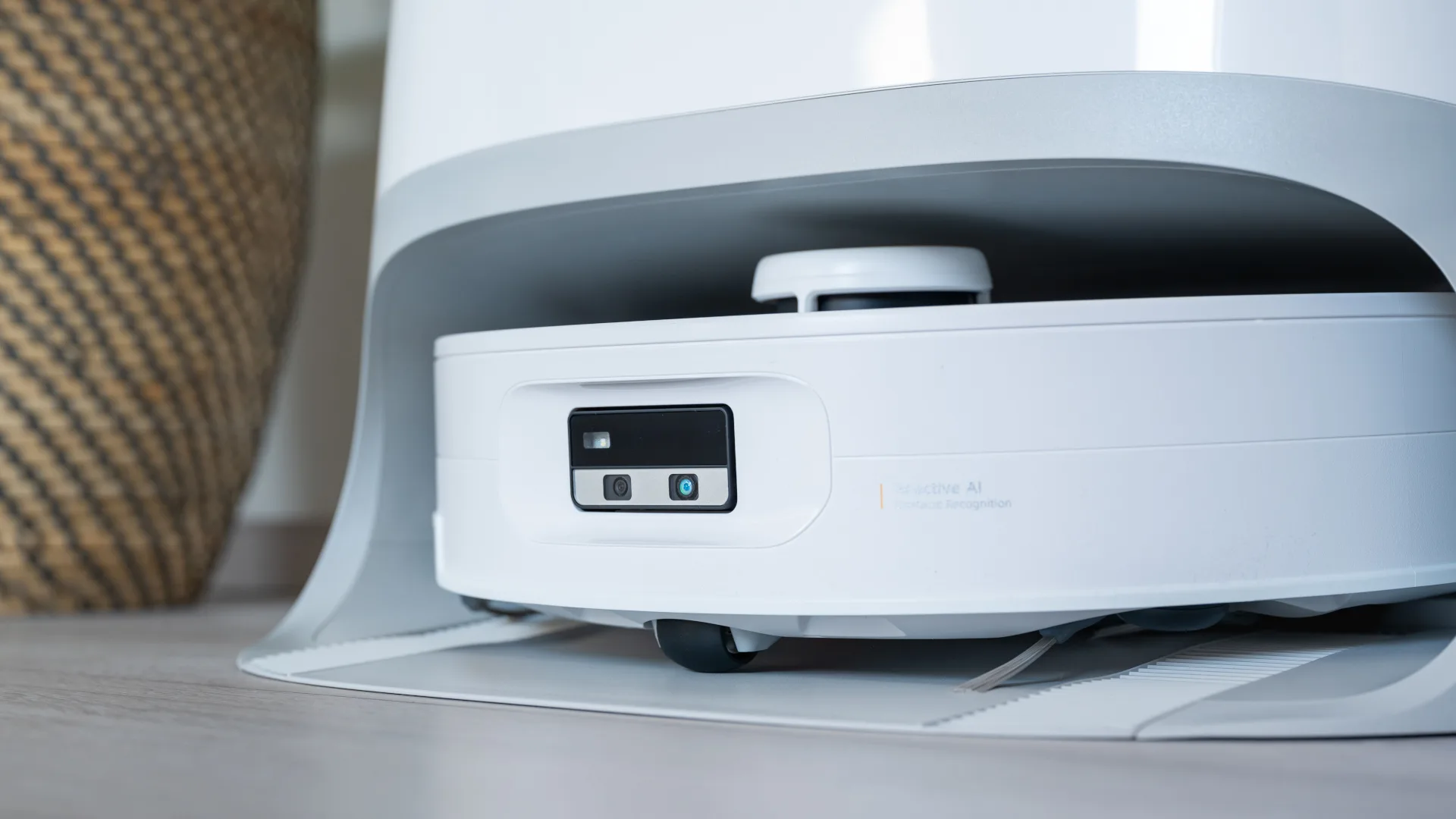 Roborock Qrevo Curv 2 Flow Review Hero