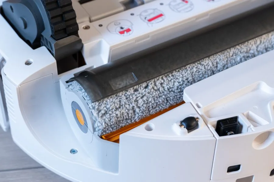 Roborock Qrevo Curv 2 Flow Roller met beschermkap