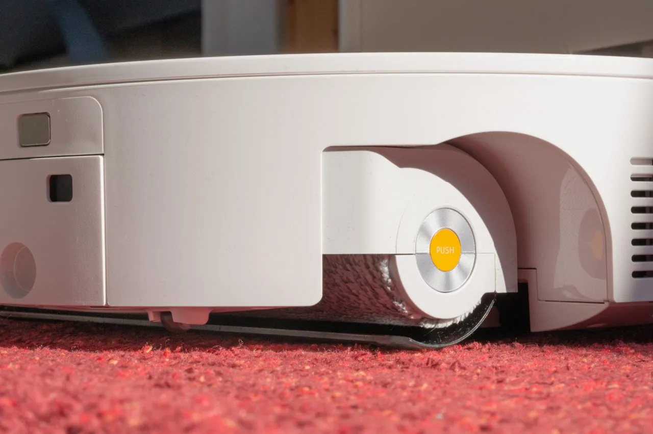 Roborock Qrevo Curv 2 Flow op tapijt