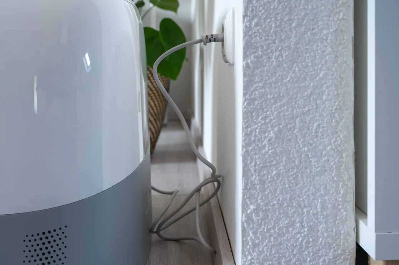 Roborock Qrevo Curv 2 Flow kabel aan de achterkant