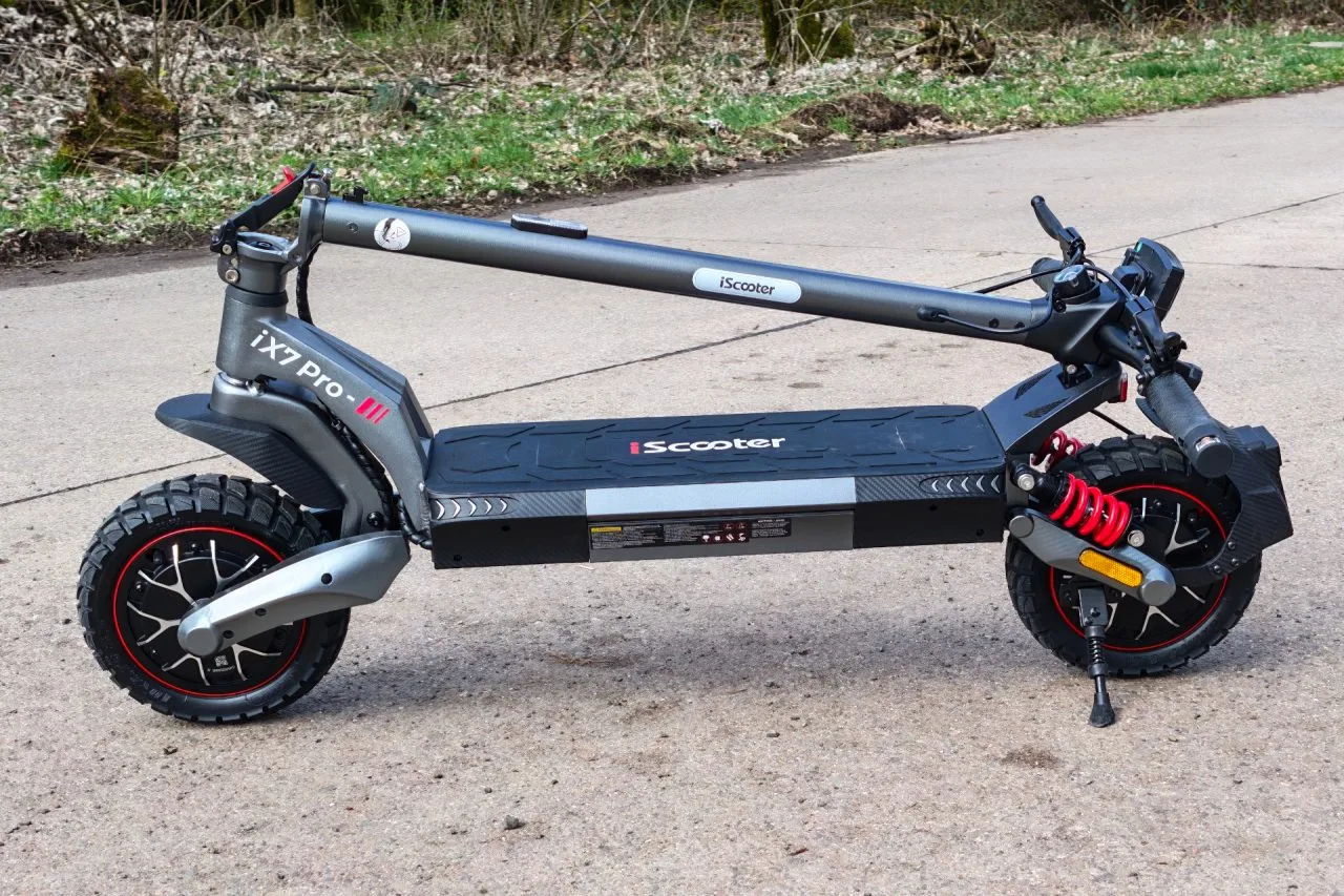iScooter iX7 Pro Elektrikli Scooter (katlanmış)