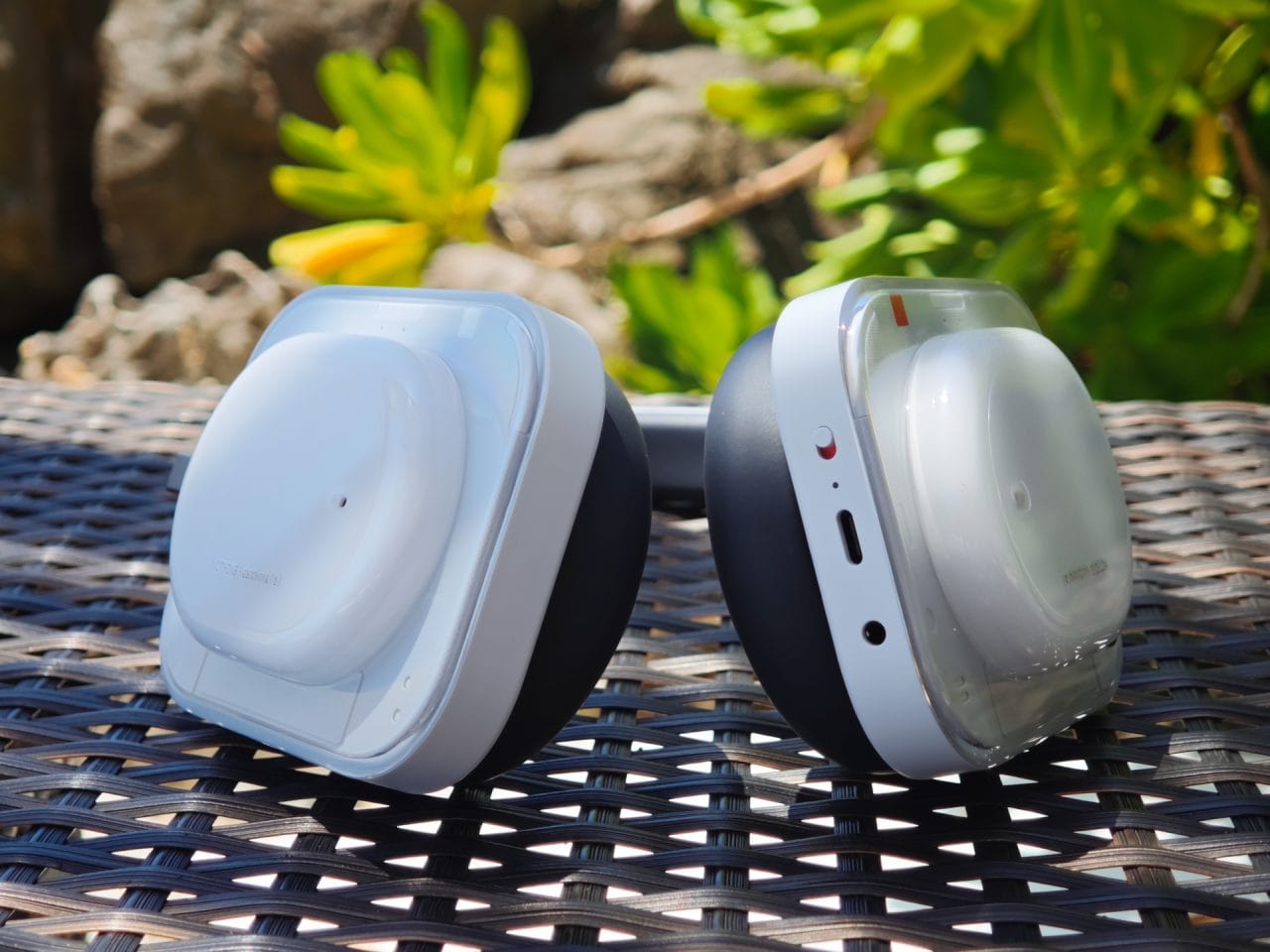 Nothing Headphone (a) Anschlüsse