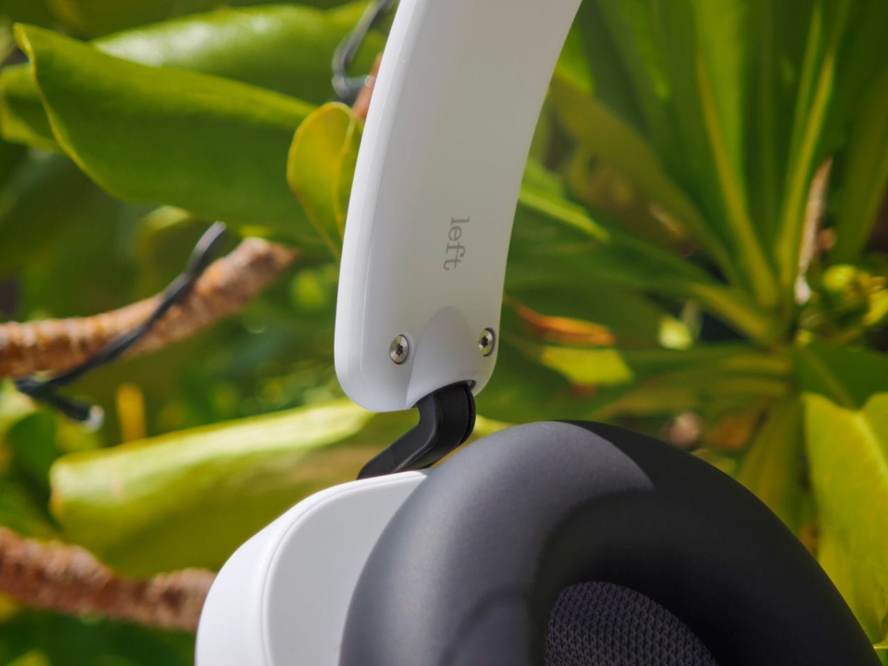 Nothing Headphone (a) left Markeriung