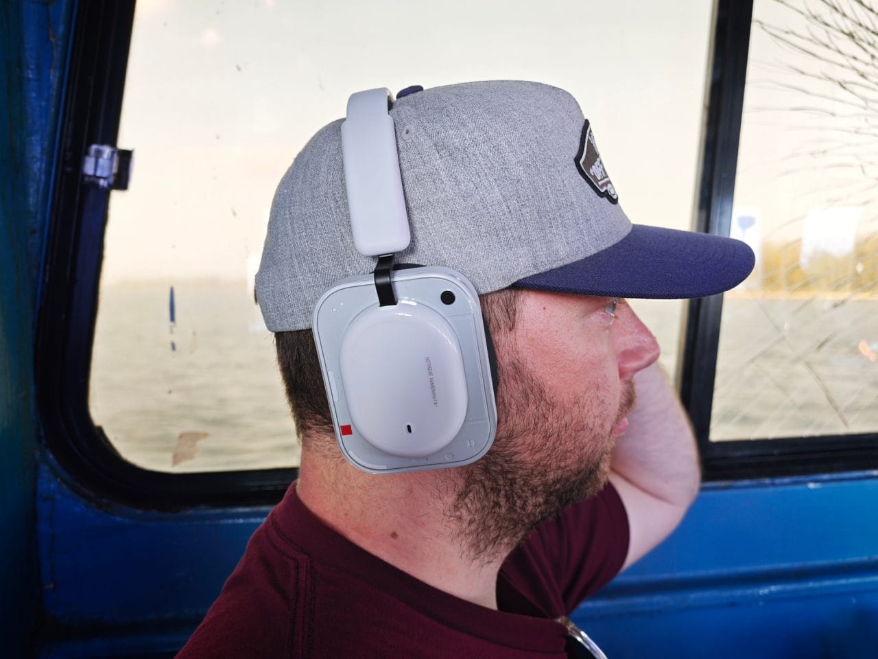 Nothing Headphone (a) auf Kopf